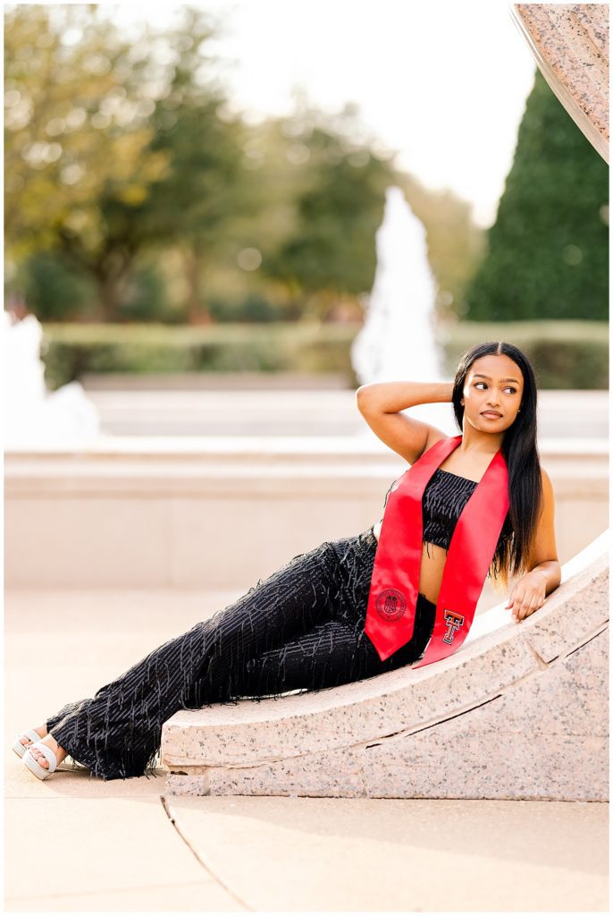 Texas Tech University senior photos at the seal